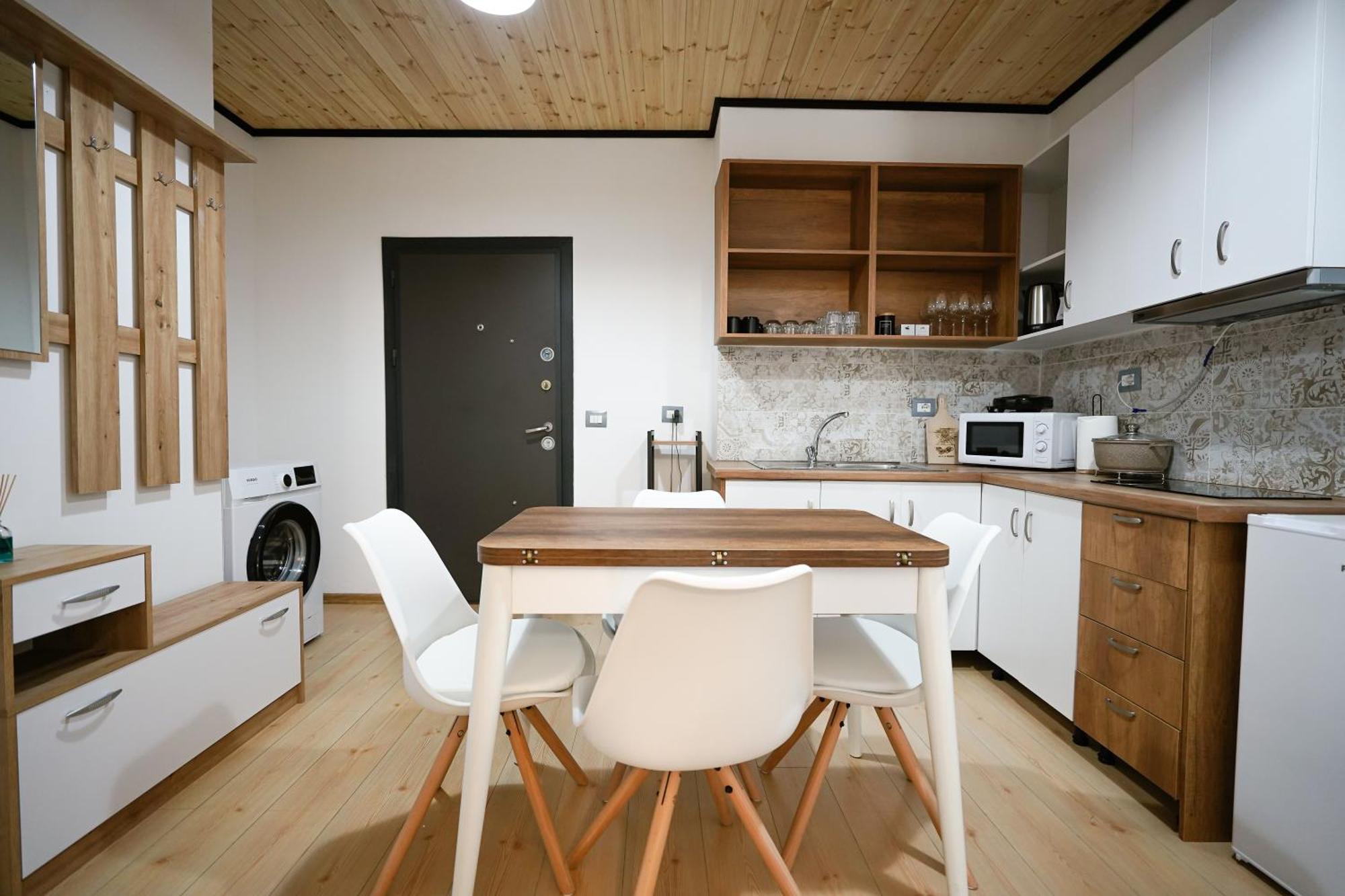 Ora Apartments Гирокастра Экстерьер фото