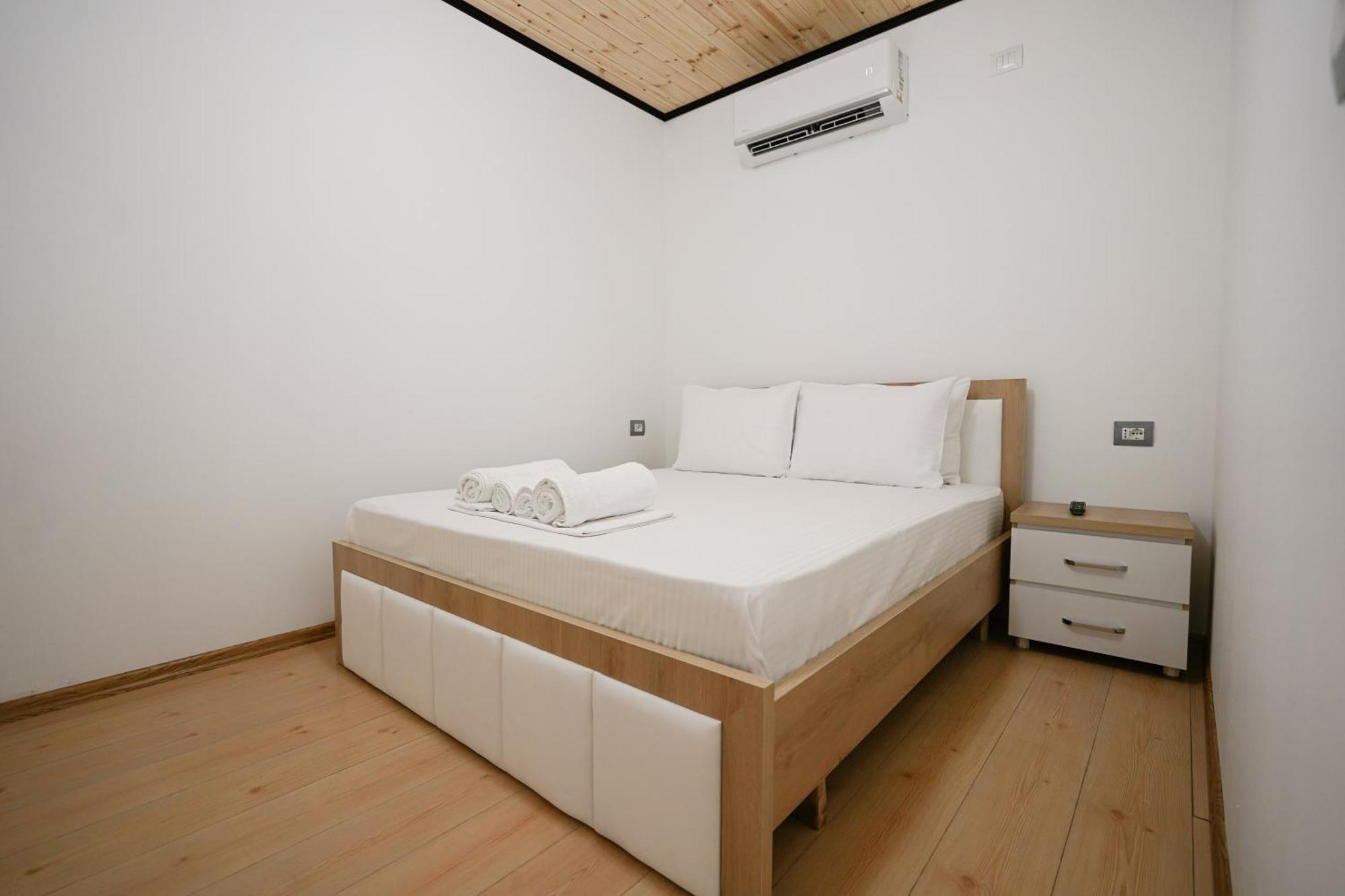 Ora Apartments Гирокастра Экстерьер фото