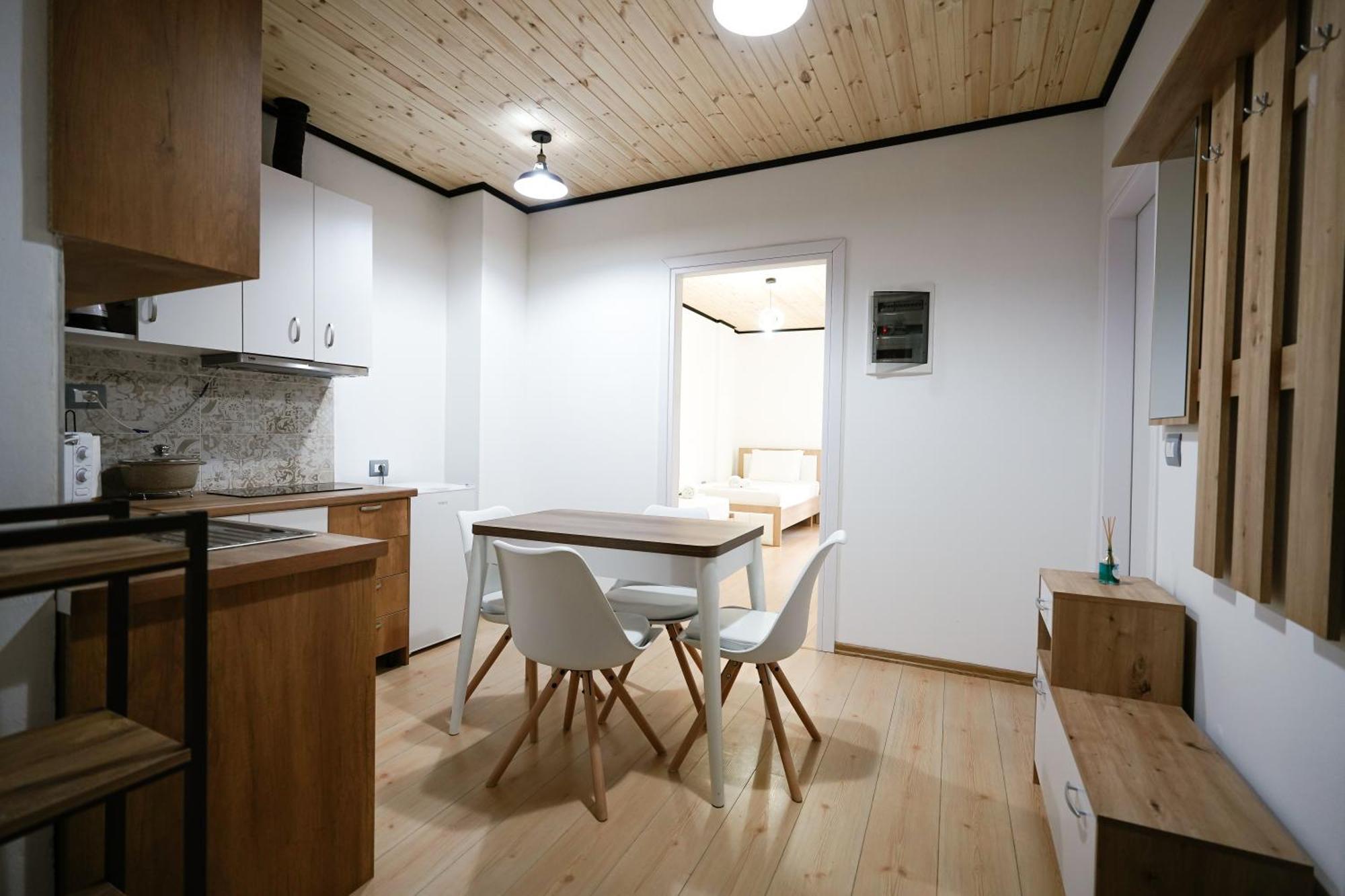 Ora Apartments Гирокастра Экстерьер фото
